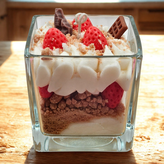 Erdbeer Dessertkerze