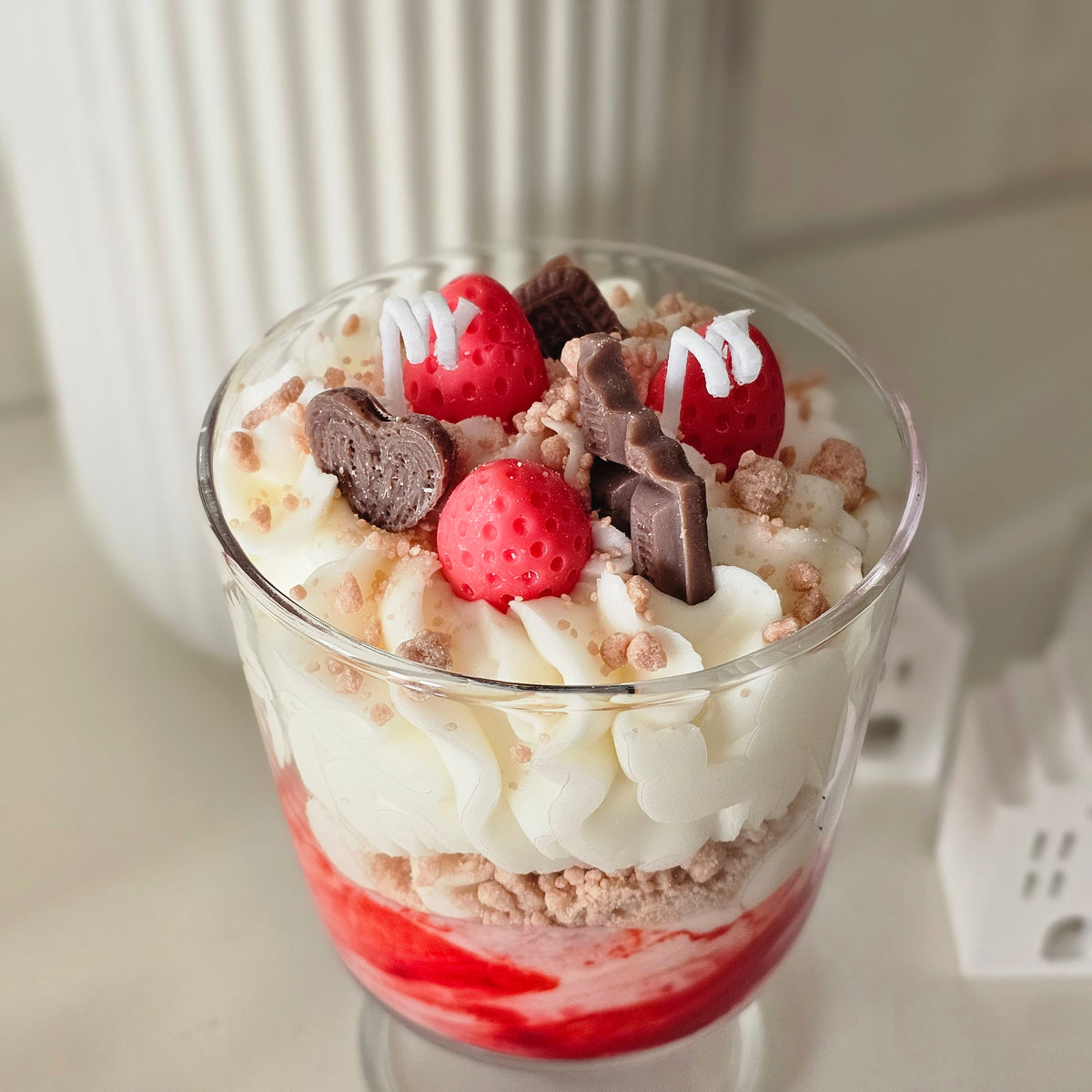 Erdbeer Dessertkerze im Cocktailglas