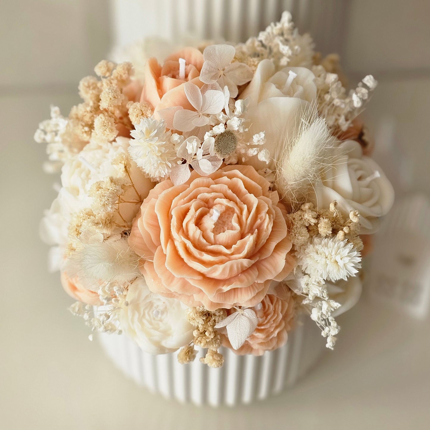 Kerzen-Blumenstrauß mit Duft in Weiß/Apricot
