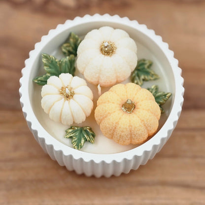 Kürbis-Kerze im Keraflott-Schälchen