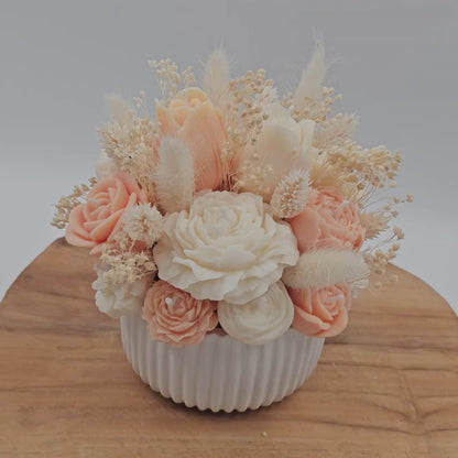 Kerzen-Blumenstrauß mit Duft in Weiß/Apricot