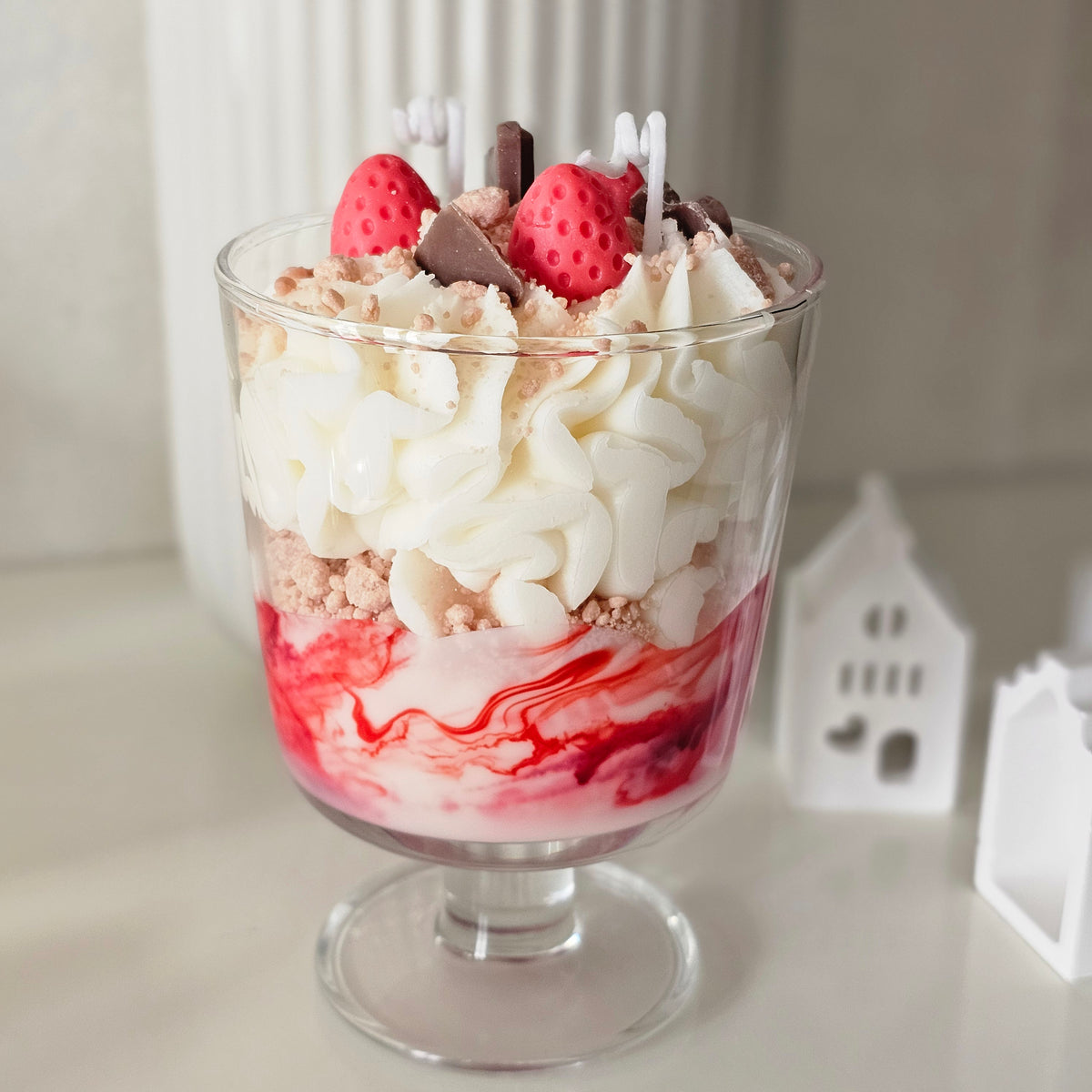 Erdbeer Dessertkerze im Cocktailglas